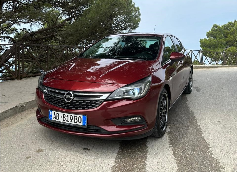 Opel Astra 2016